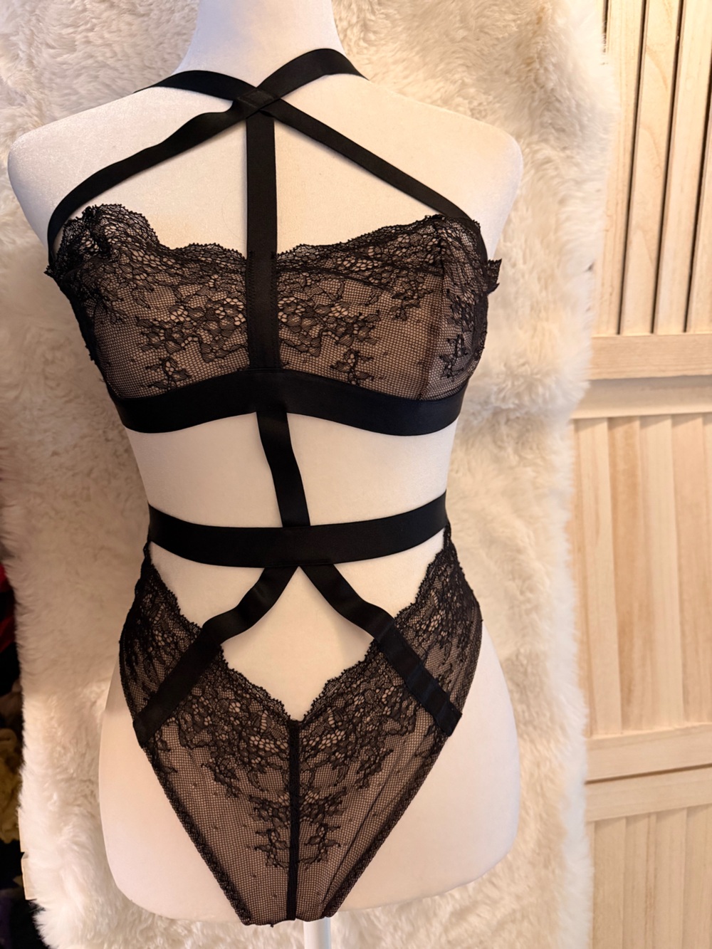 Victoria's Secret Black Lace Strappy Bralette & High-Waist Panty Set